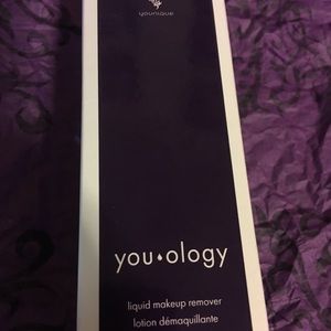 Liquid makeup remover